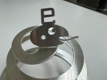 
              巳年の置物製作
